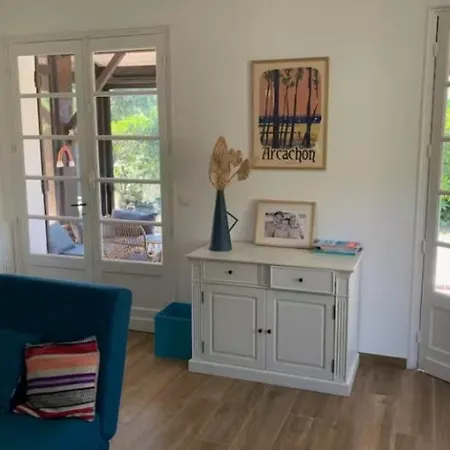 Pensión Maison Côté Bassin