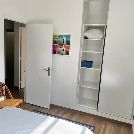 Maison Cote Bassin Guest house